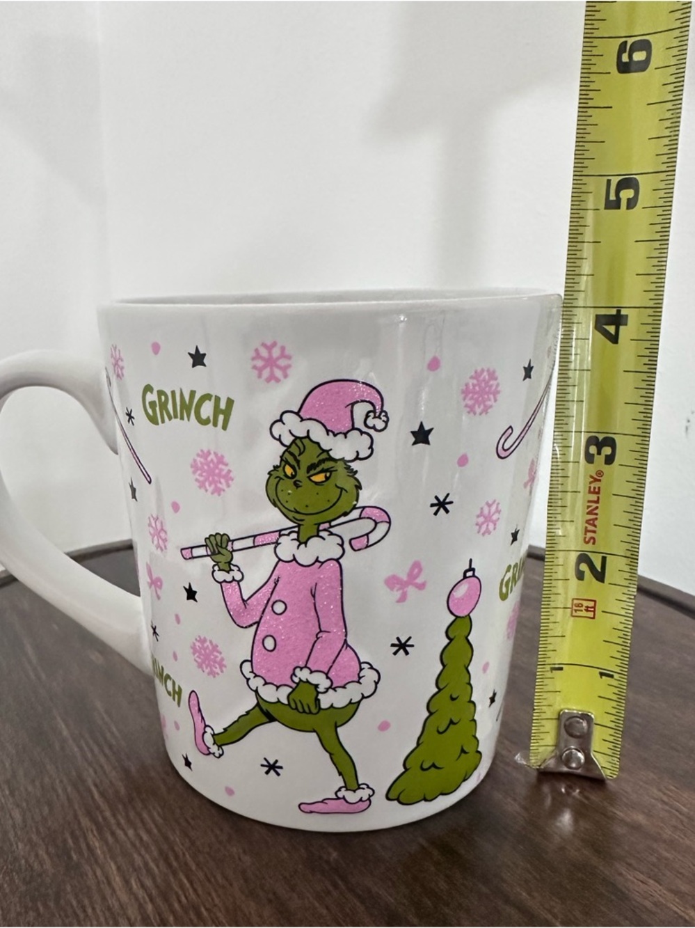 Dr. Seuss The Grinch Pink Sparkle Santa Suit Embossed Ceramic Mug 20 oz - Picture 7 of 8